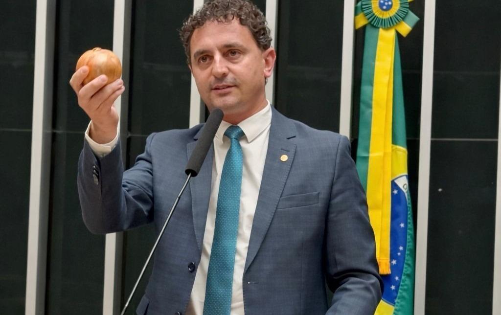 Pezenti compara representatividade política do Alto Vale a centros maiores