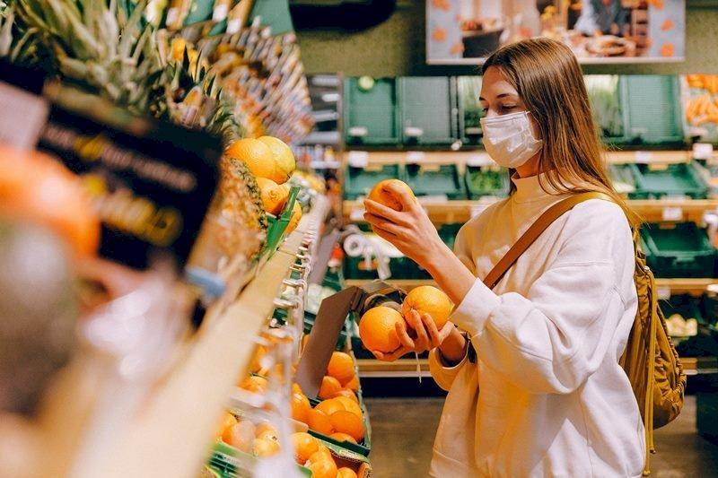Pix bate pagamento em dinheiro nas compras cotidianas em Santa Catarina