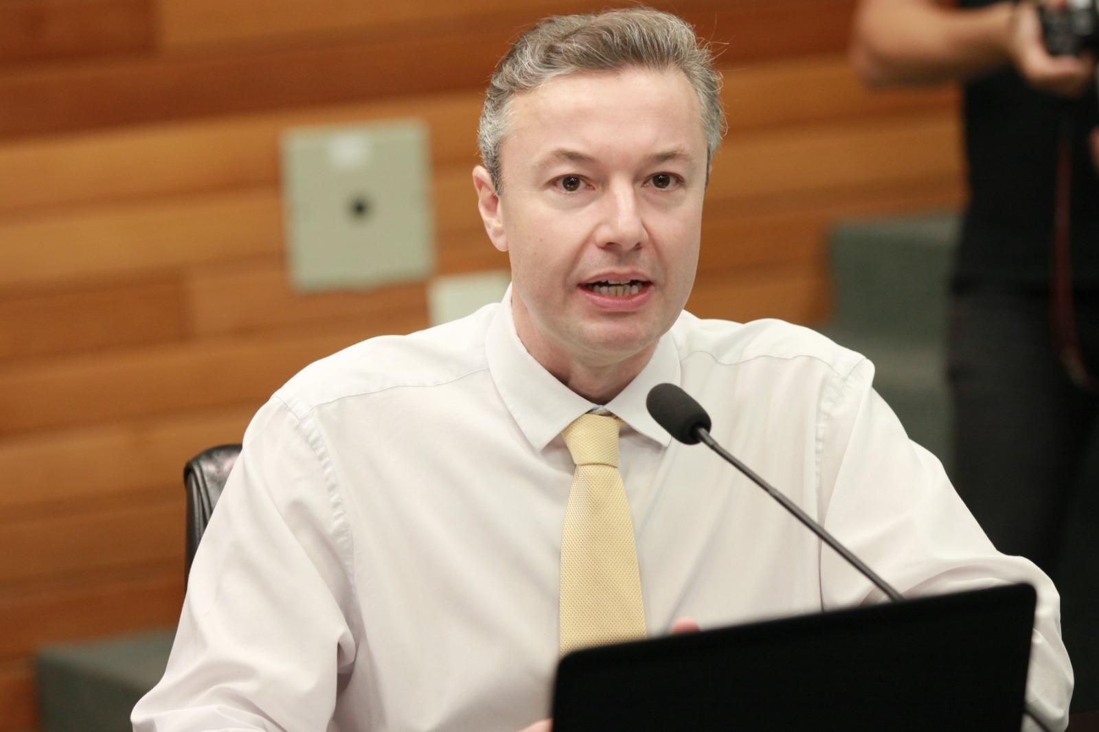 Plano 1000: "Situação inconcebível", repudia Napoleão sobre paralisação de obras por falta de recursos estaduais