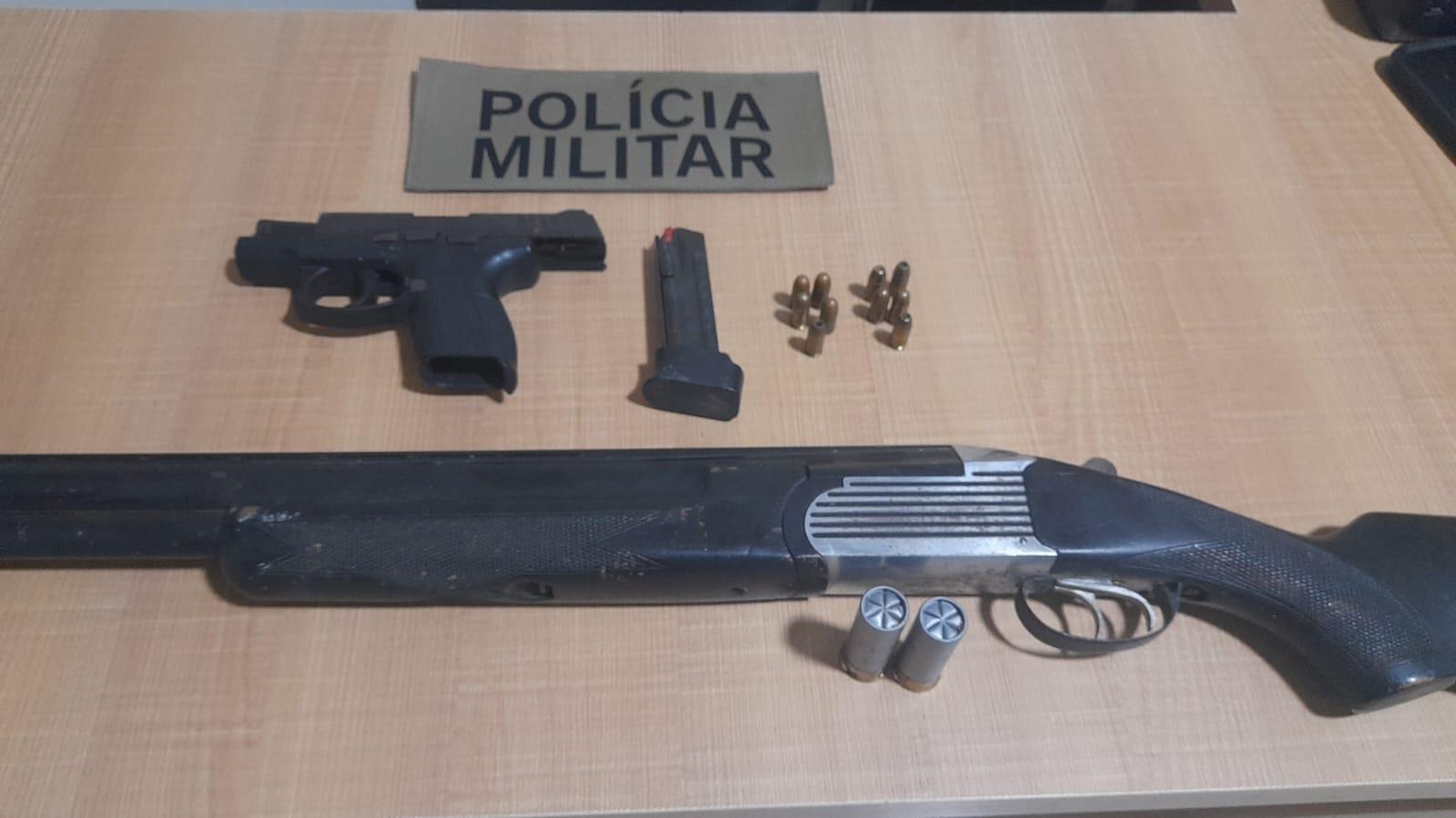 PM apreende armas após mulher relatar ameaça e agressão em Alfredo Wagner