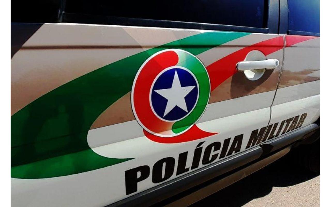 PM flagra garoto de 14 anos dirigindo carro em Ituporanga 
