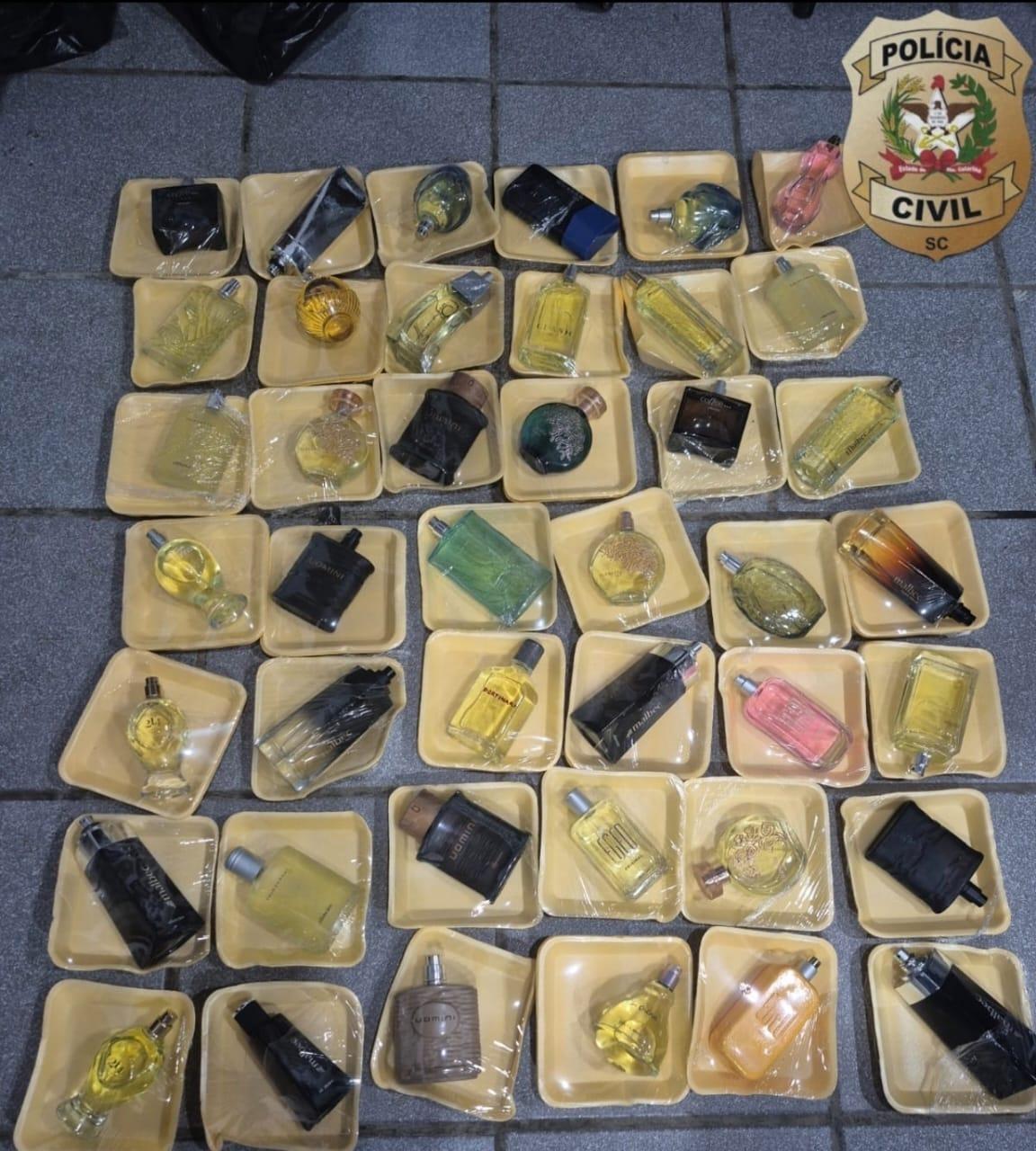 Polícia Civil apreende perfumes falsificados na Festa da Cebola