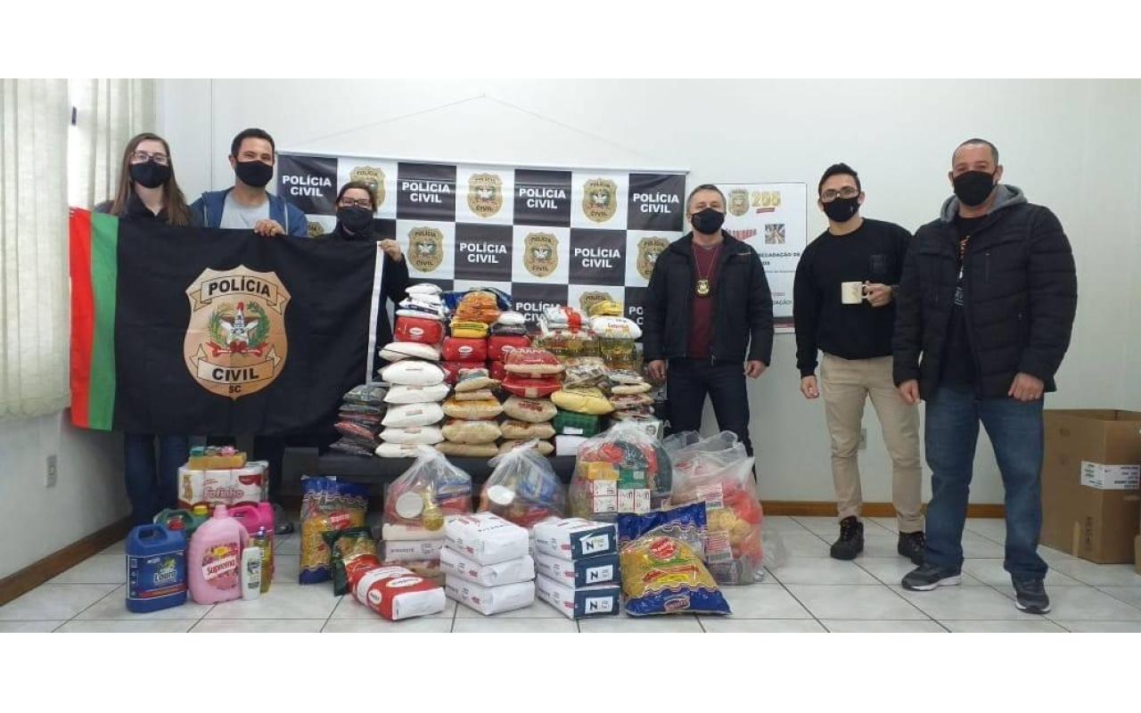 Polícia Civil arrecada mais de 300 quilos de alimentos em Ituporanga