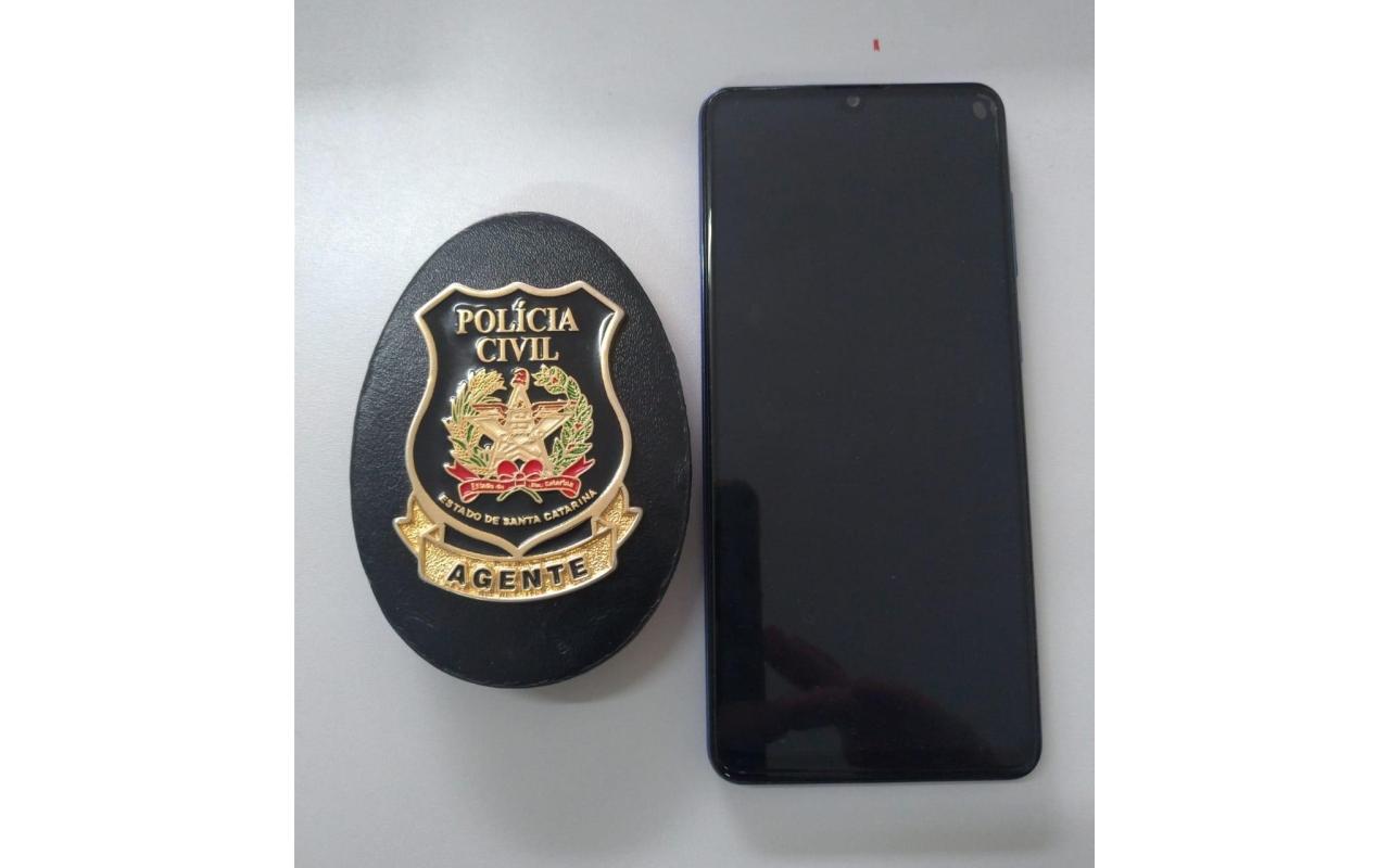 Polícia Civil de Rio do Sul recupera celular furtado