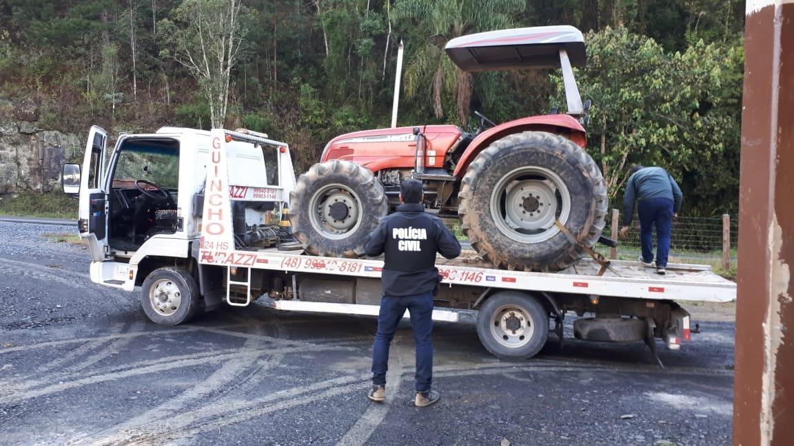 Polícia Civil recupera trator em Alfredo Wagner