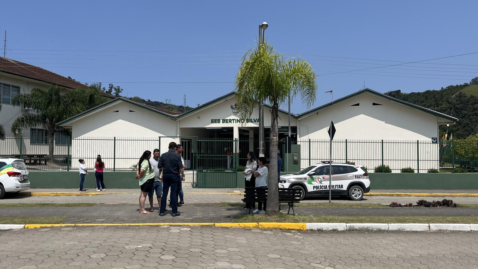 Polícia Militar realiza rondas preventivas nas seções eleitorais da região