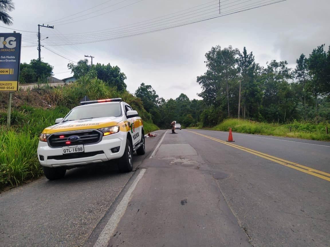 Policia Militar Rodoviária realiza operação tapa buracos emergencial na SC 350