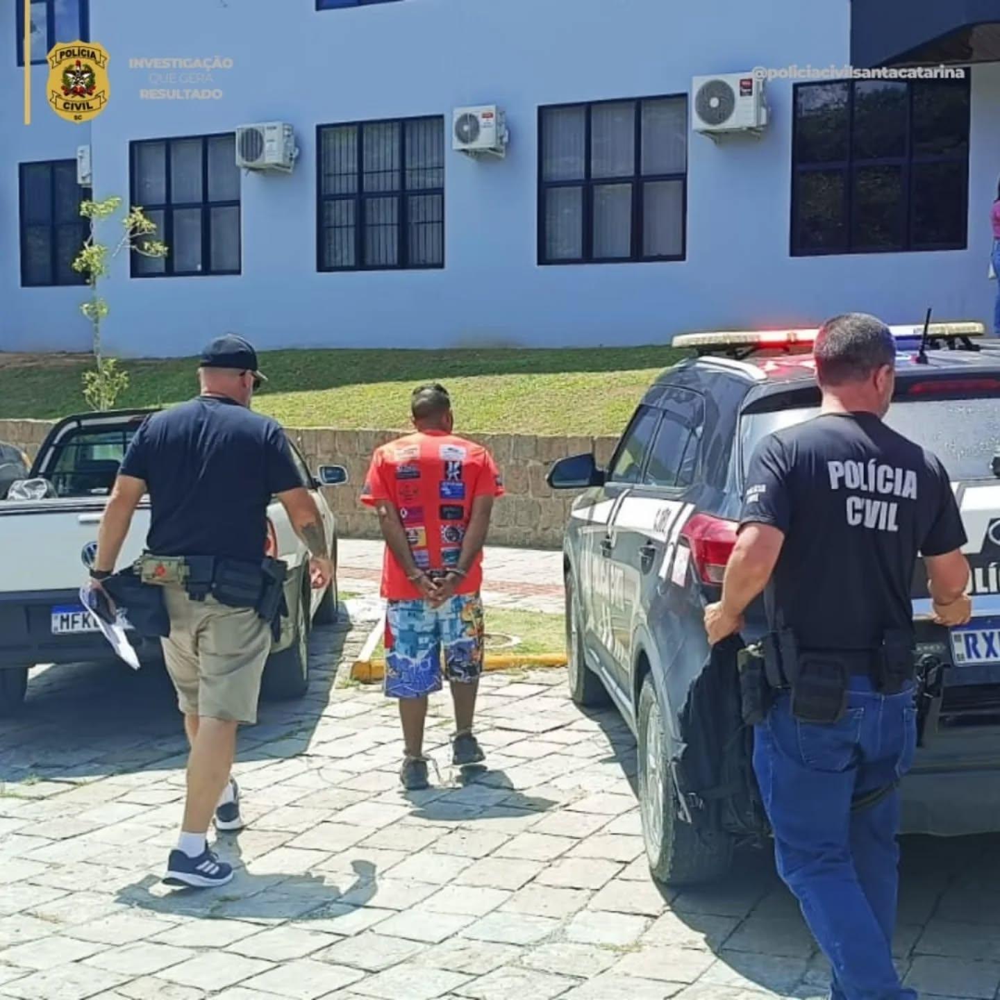 Polícias Civil e Militar cumprem mandado de prisão por roubo em Chapadão do Lageado