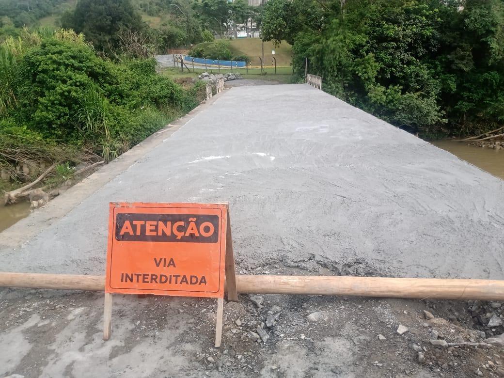 Ponte do Flamenguinho tem concretagem concluída e entra na fase final de recuperação em Vidal Ramos