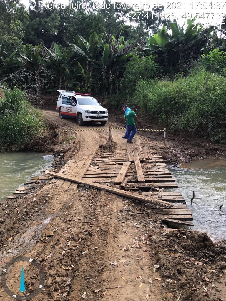 Ponte na comunidade de Rio Batalha que dá acesso a Tifa Mees será retirada ainda nesta semana
