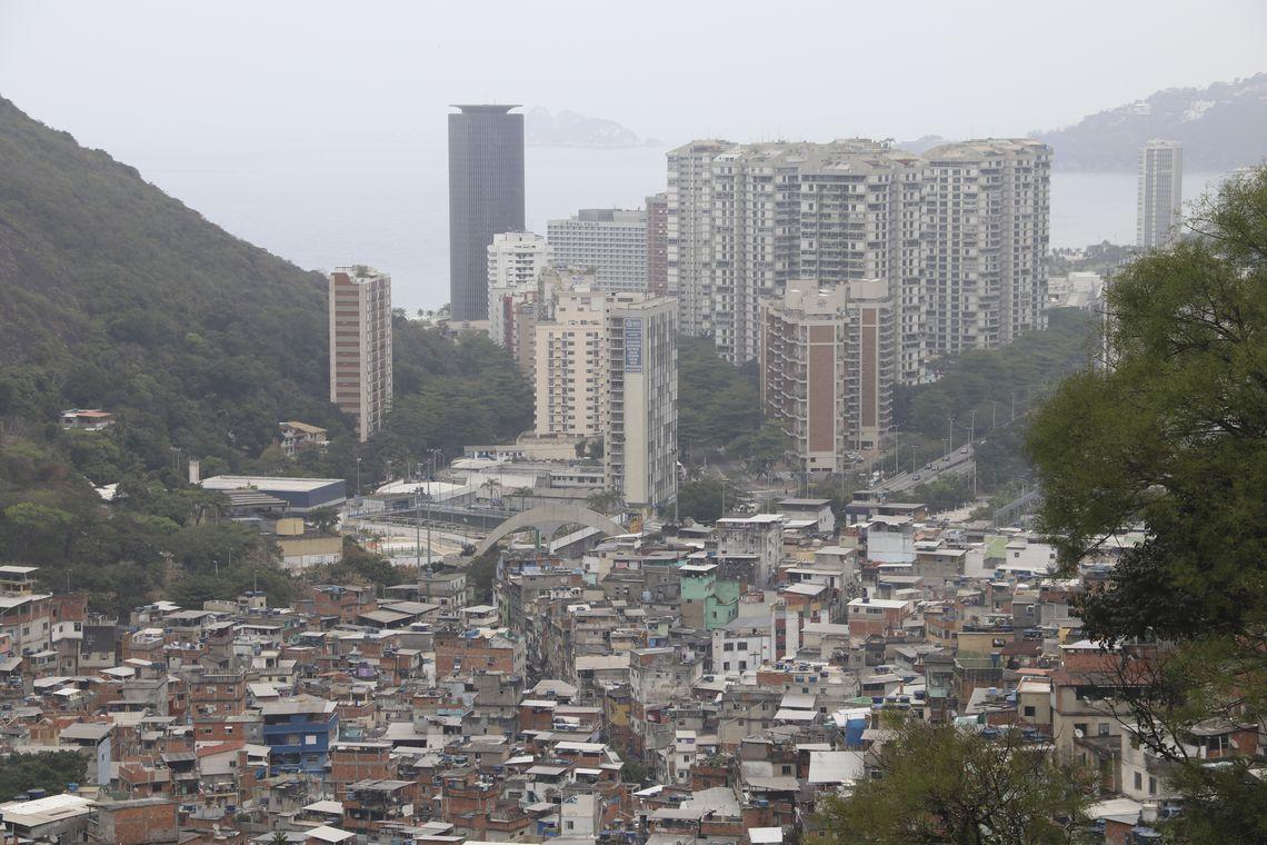 População brasileira passa de 208,4 milhões de pessoas, mostra IBGE 