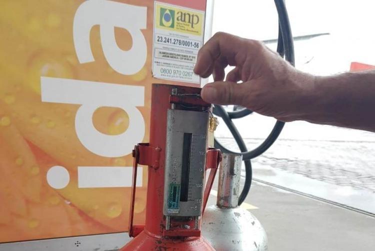 Posto de combustível é autuado pelo golpe da "bomba baixa" em Rio do Sul 