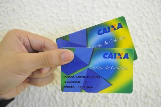 Prazo para trabalhadores de SC sacarem R$ 69,5 mi do abono salarial termina na sexta-feira