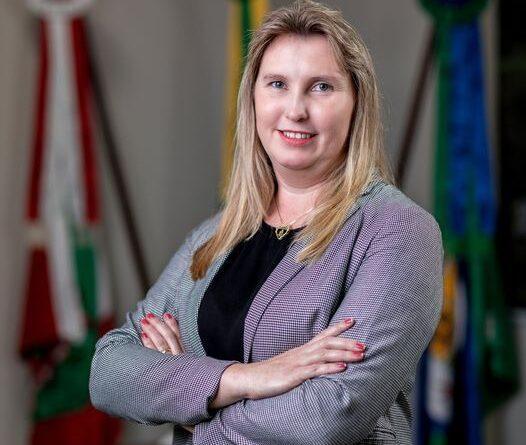 Prefeita Geovana Gessner apresenta melhora e alerta para golpes
