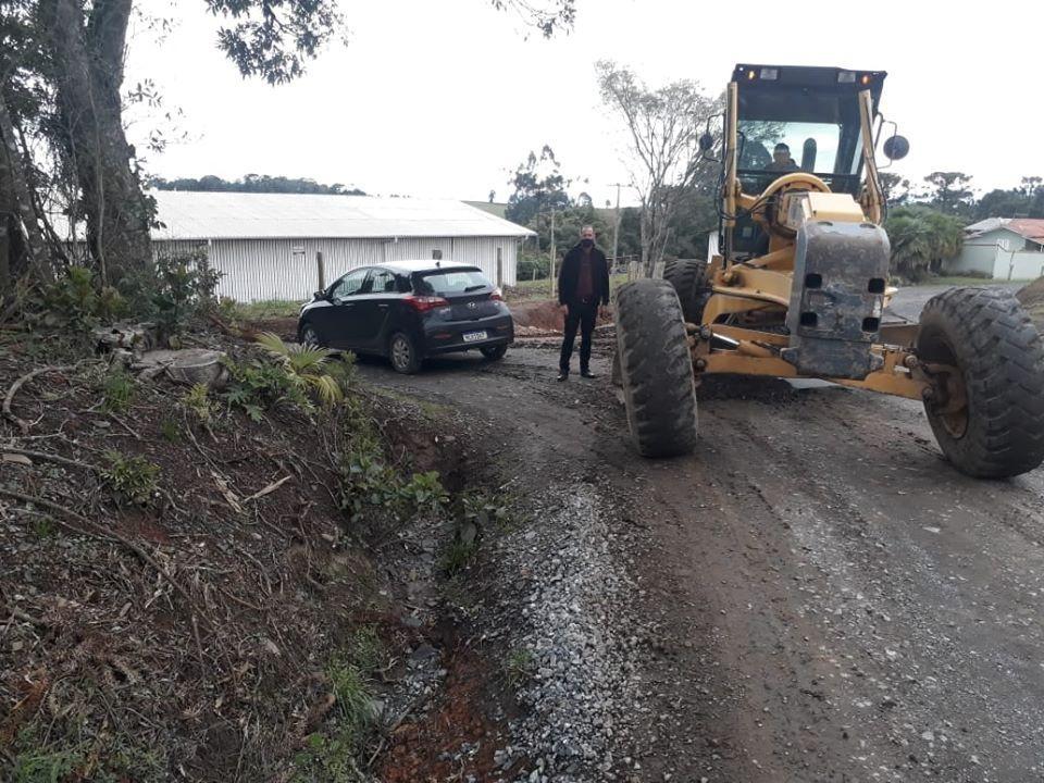 Prefeito Almir Schafer vistoria obras na Bela Vista em Ituporanga