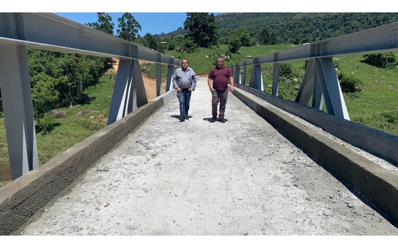Prefeito de Alfredo Wagner concentra esforços para que nova ponte de São Vendelino seja entregue em 20 dias