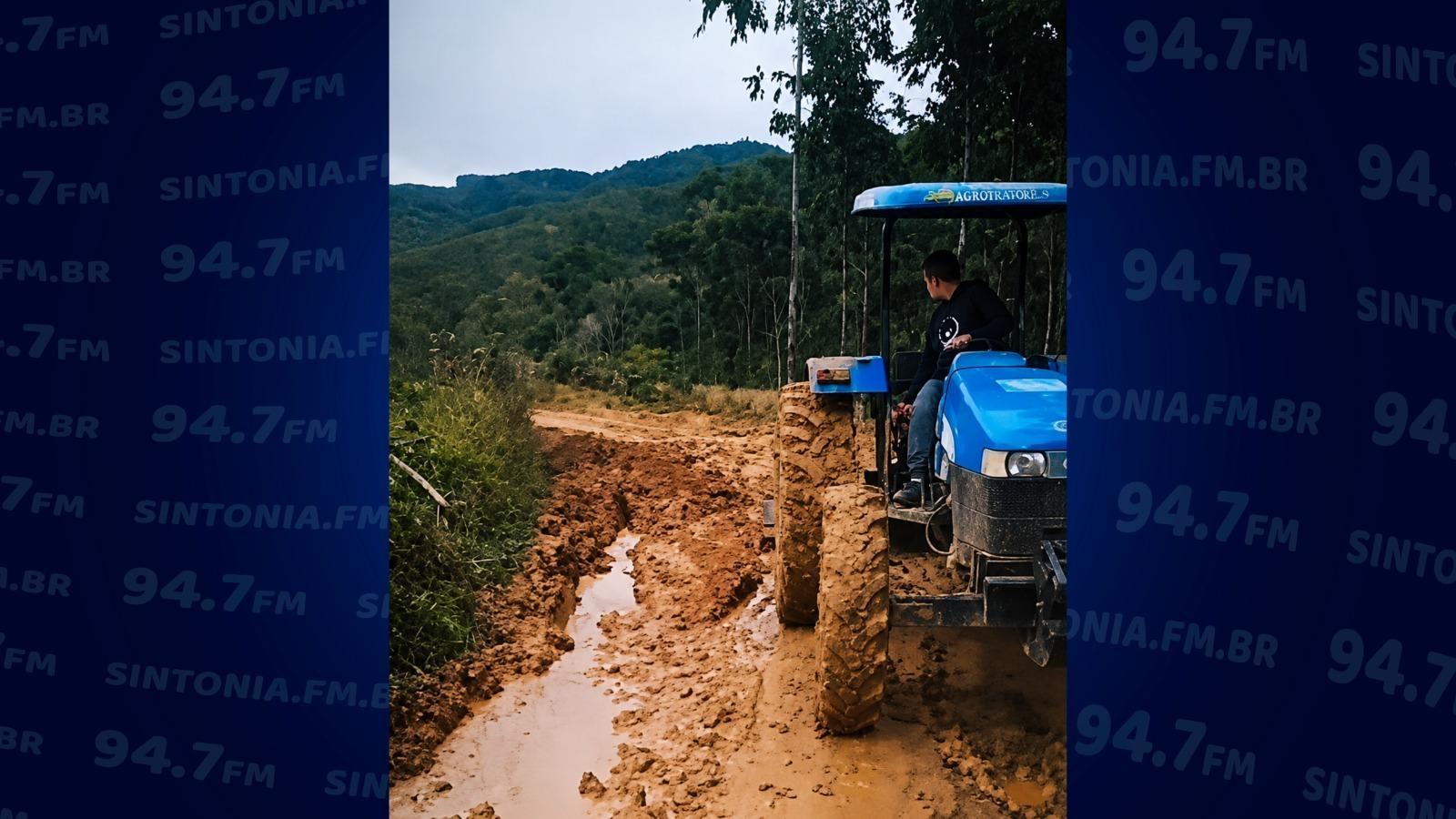 Prefeito de Angelina quer limitar tráfego de caminhões com madeira em dias de chuva