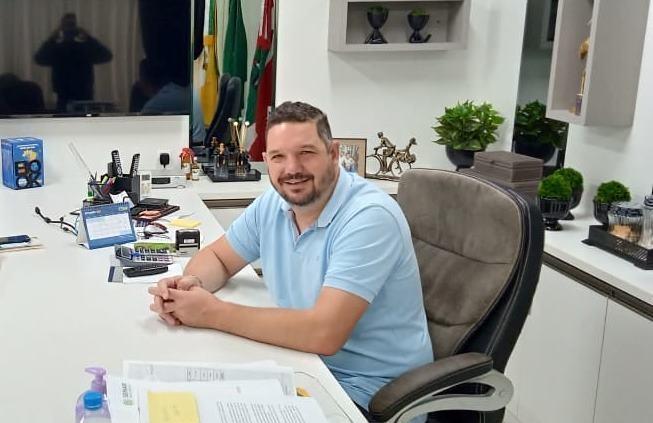 Prefeito de Aurora cumpre agenda em Florianópolis