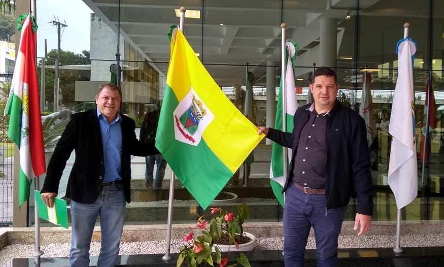Prefeito de Aurora garante recursos para compra de implementos agrícolas