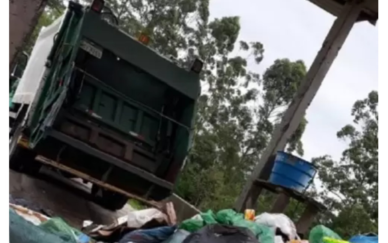 Prefeito de Ituporanga busca referência para novo contrato de recolhimento de lixo no município