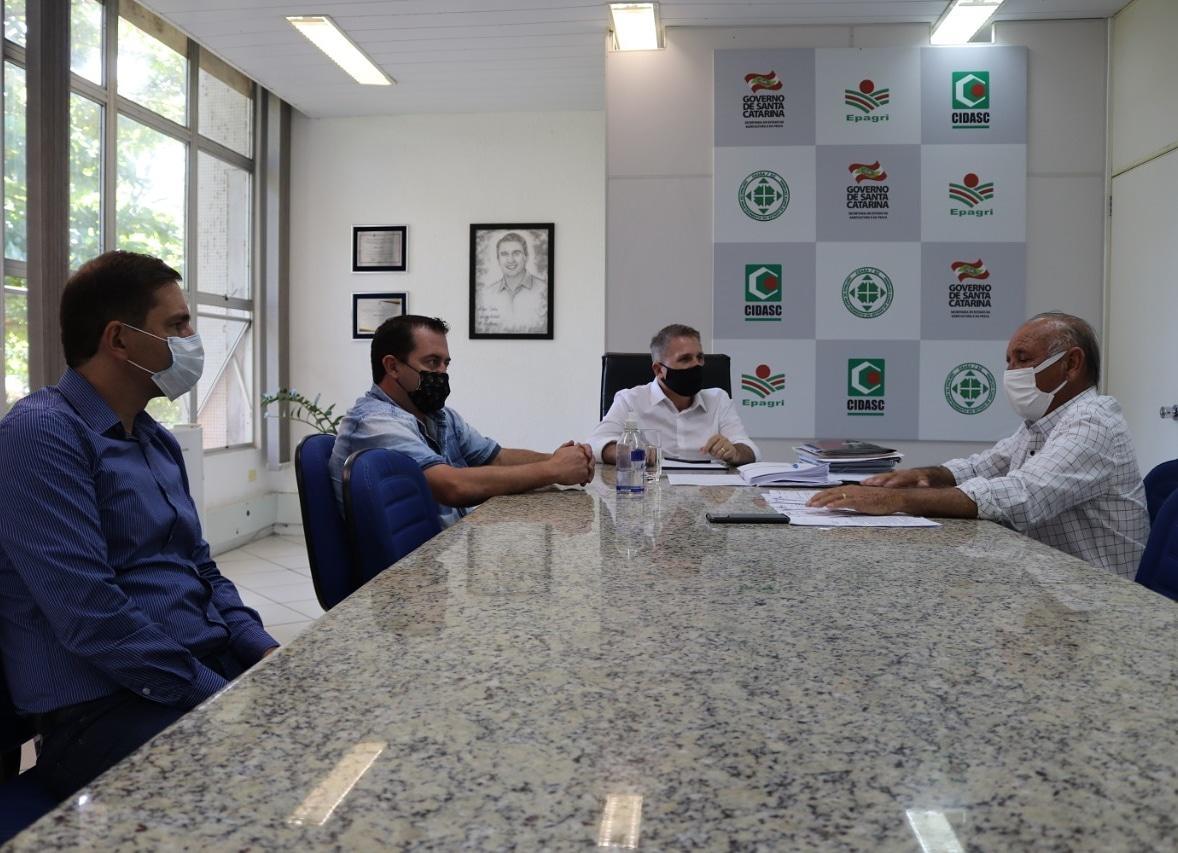 Prefeito de Ituporanga cumpre agenda em Florianópolis e solicita recursos para a Infraestrutura e Agricultura