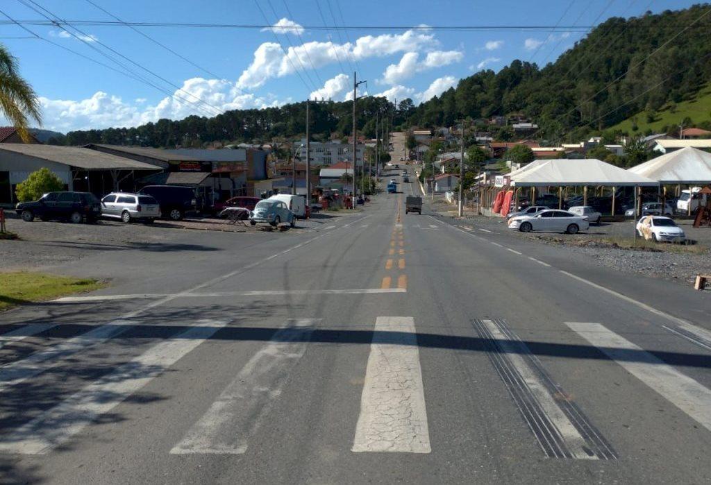 Prefeito de Ituporanga busca em Florianópolis solução para implantação de lombadas eletrônicas na cidade