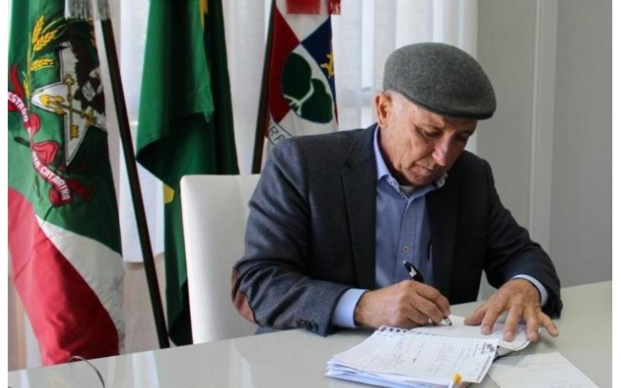 Prefeito de Ituporanga estuda formas para reduzir folha de pagamento da prefeitura