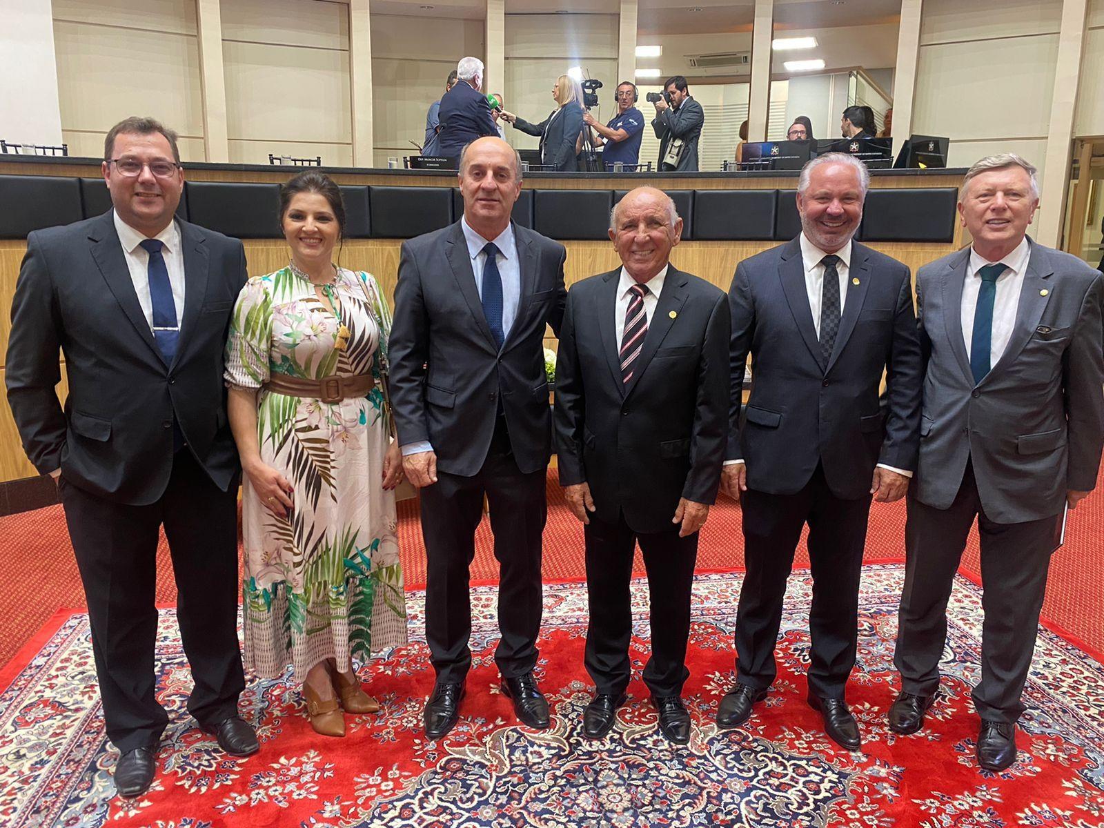 Prefeito de Ituporanga Gervásio Maciel e empresário Silvio Prim são homenageados na Alesc