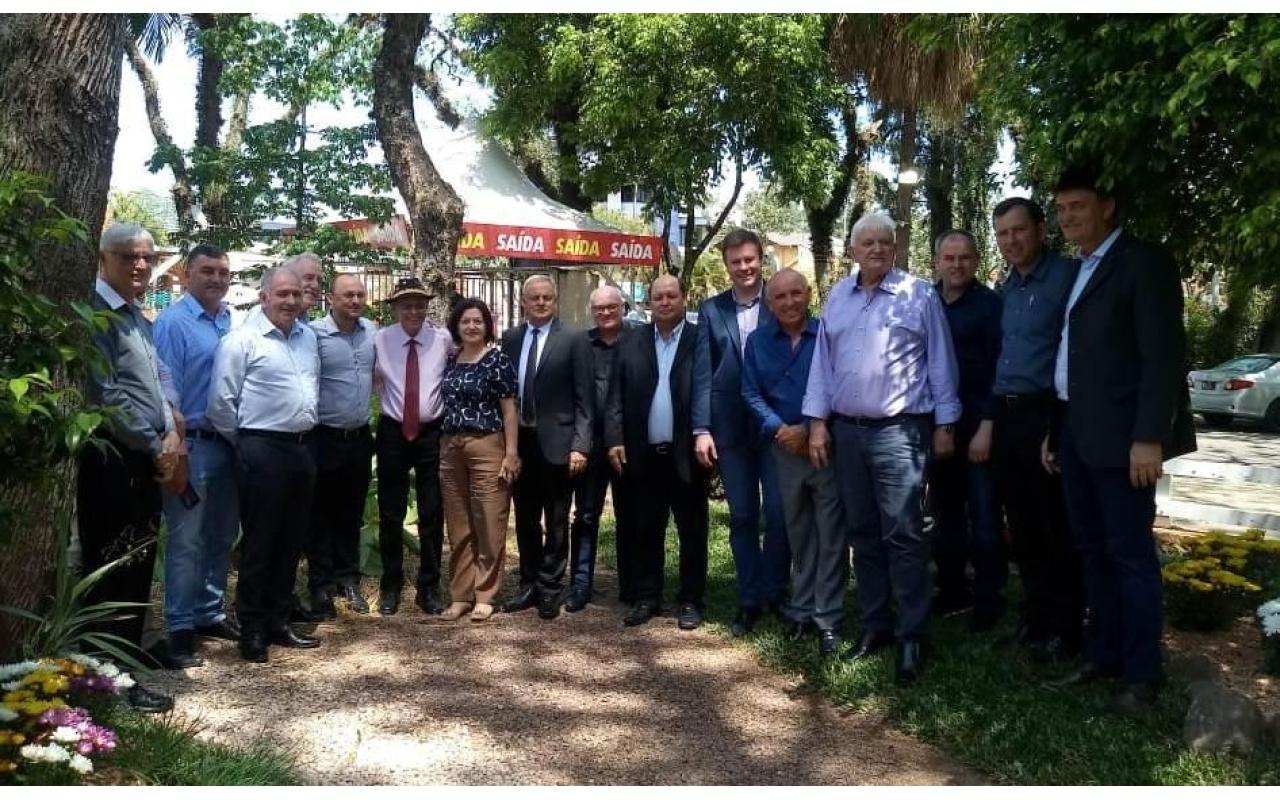 Prefeito de Ituporanga passa integrar diretoria da Associação dos Municípios Produtores de Tabaco do Sul do País