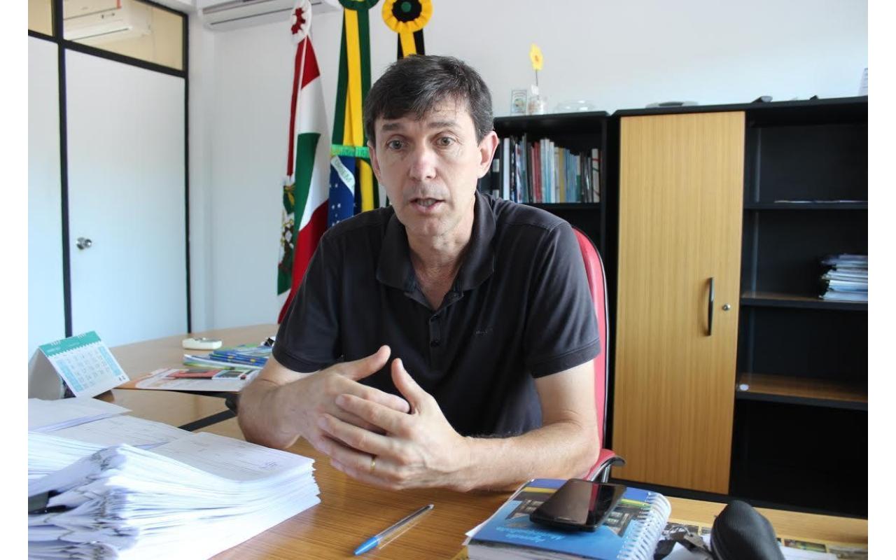 Prefeito de Petrolândia planeja viagem a Brasília para buscar recursos para o município