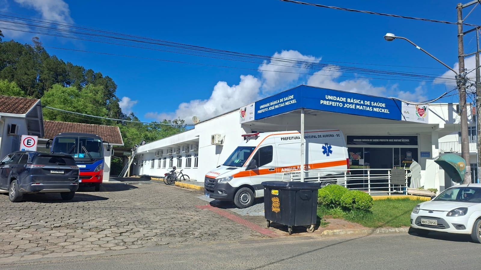 Prefeitura de Aurora inicia reforma do telhado do Posto de Saúde do Centro