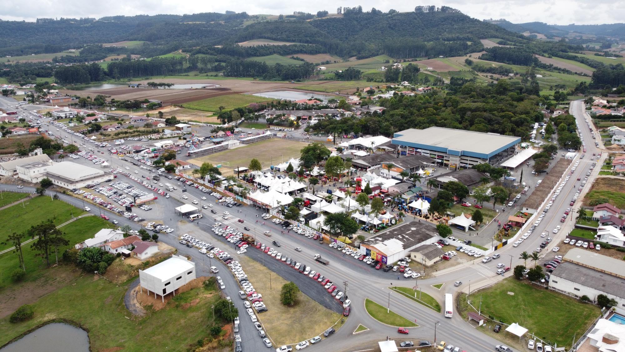 Prefeitura de Ituporanga fixa regras e limite de estacionamento na Festa da Cebola