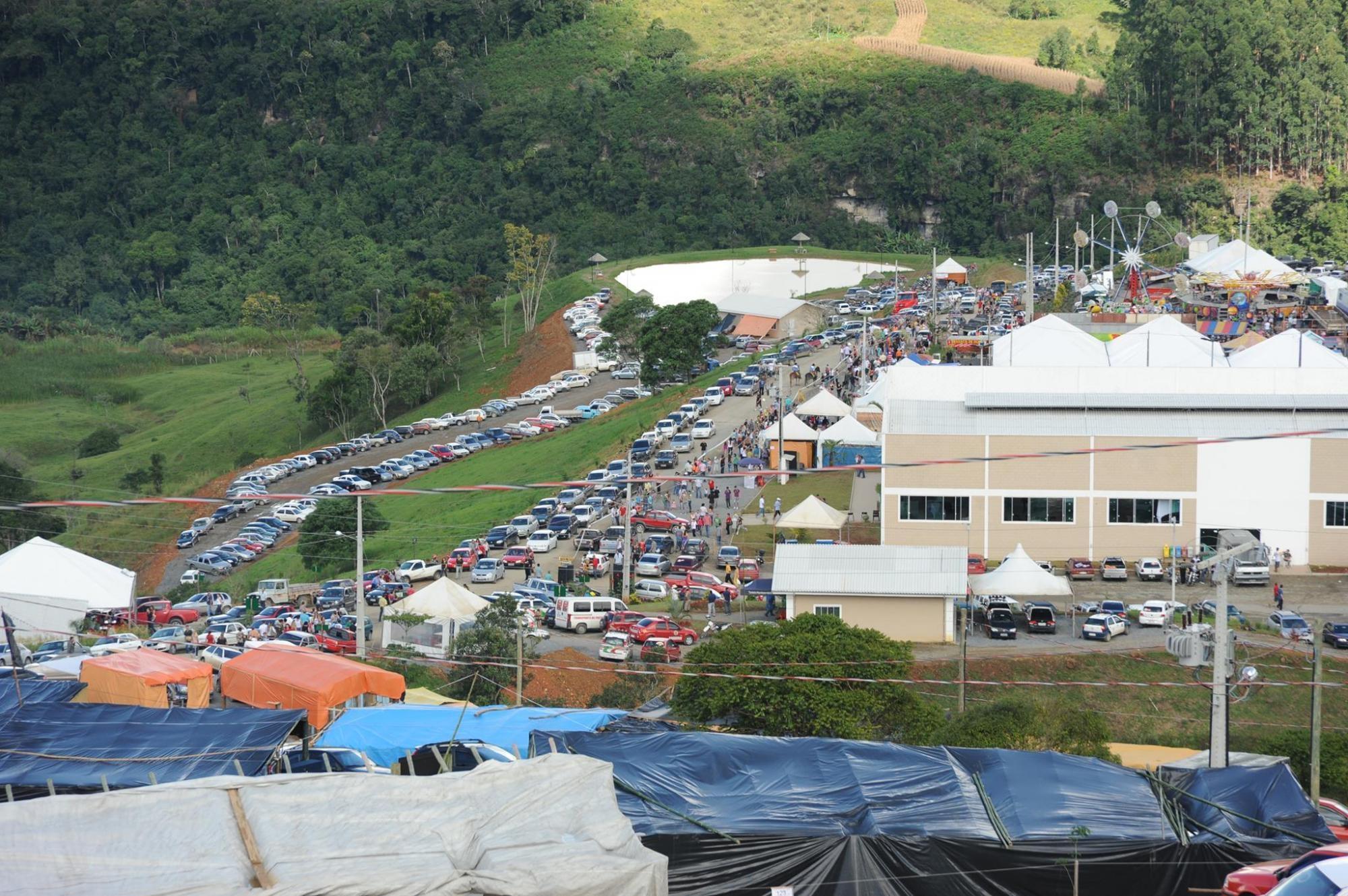Prefeitura de Vidal Ramos intensifica trabalhos no Parque de Exposições para a realização da 9ª Doce Festa