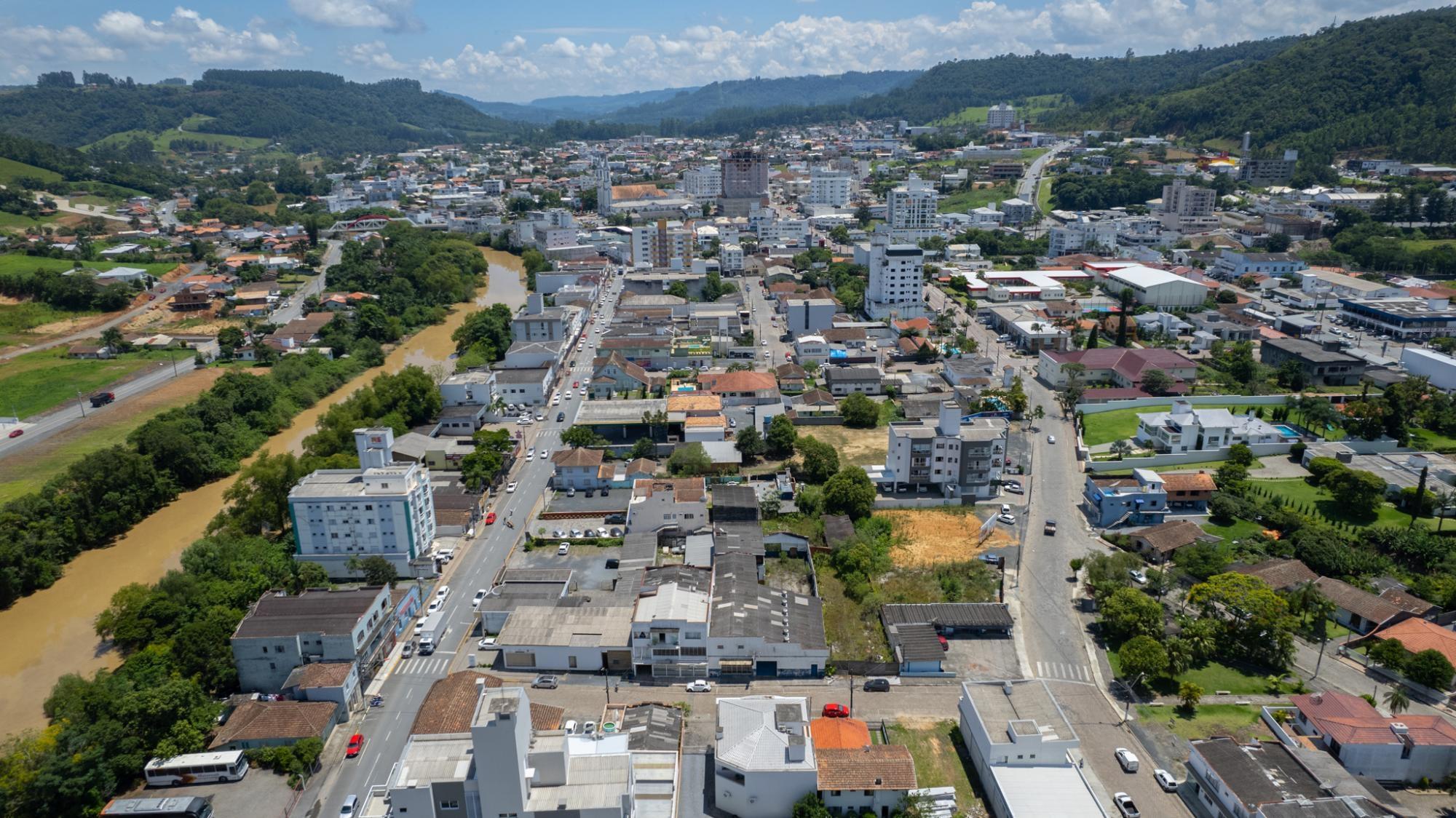 Presidente da CDL afirma que conversas sobre estacionamento rotativo em Ituporanga estão em andamento
