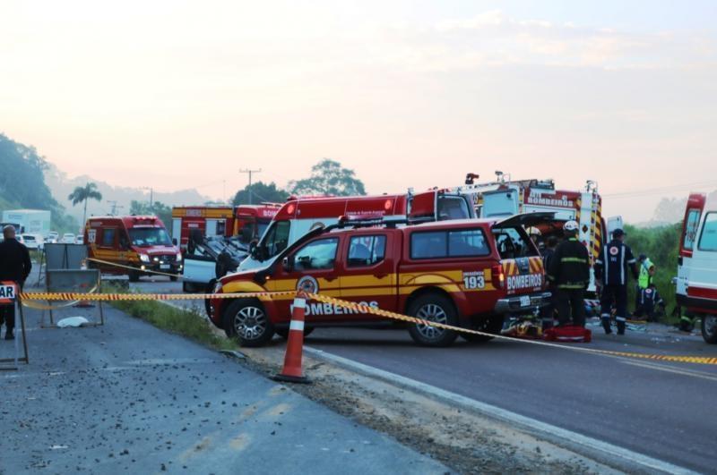 PRF abre processo para apurar conduta de policiais no caso do Jaguar na BR-470