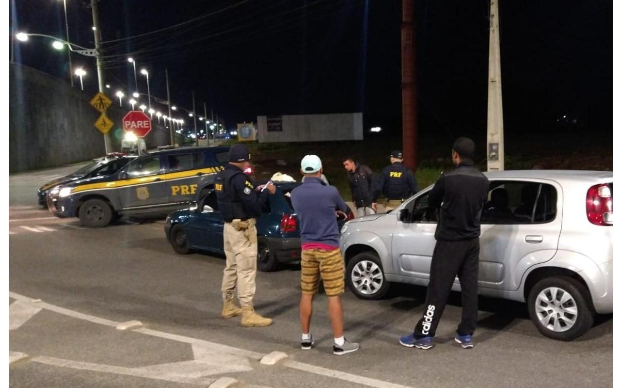 PRF flagra 253 motoristas sob efeito de álcool no primeiro fim de semana da Operação Festas de Outubro; multa é de R$2.934,70