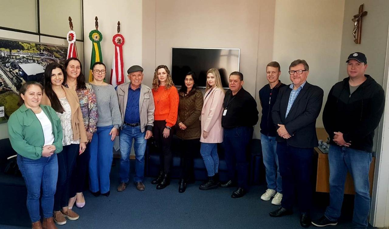 Primeiros candidatos aprovados no concurso público da Prefeitura de Ituporanga tomam posse nesta sexta-feira (8)