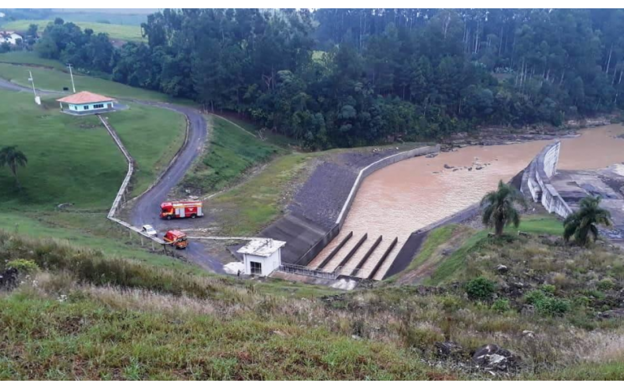 Problema na barragem Sul motiva reforma emergencial e tira comportas de operação em Ituporanga 