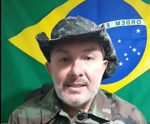 Professor preso em SC por determinação do STF sai da cadeia