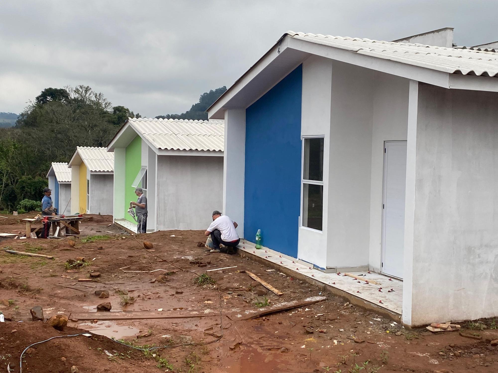 Programa Casa Catarina soma 2,6 mil residências em construção em 150 municípios de SC