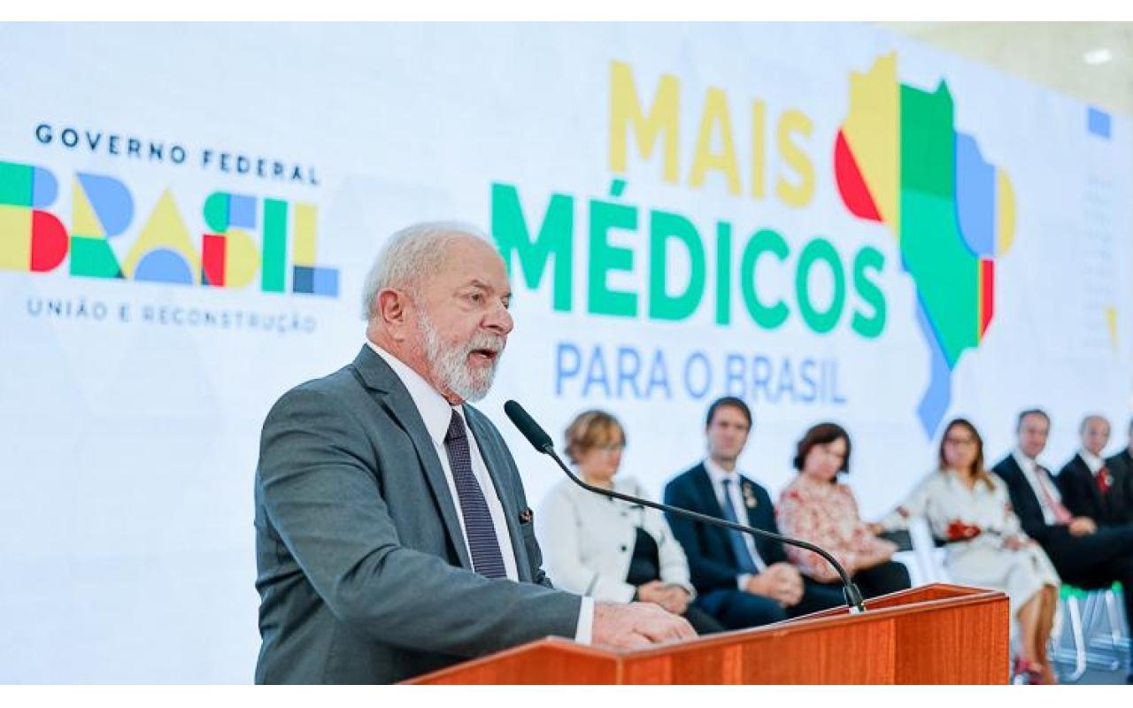Programa 'Mais Médicos Para o Brasil' é lançado pelo Governo Federal