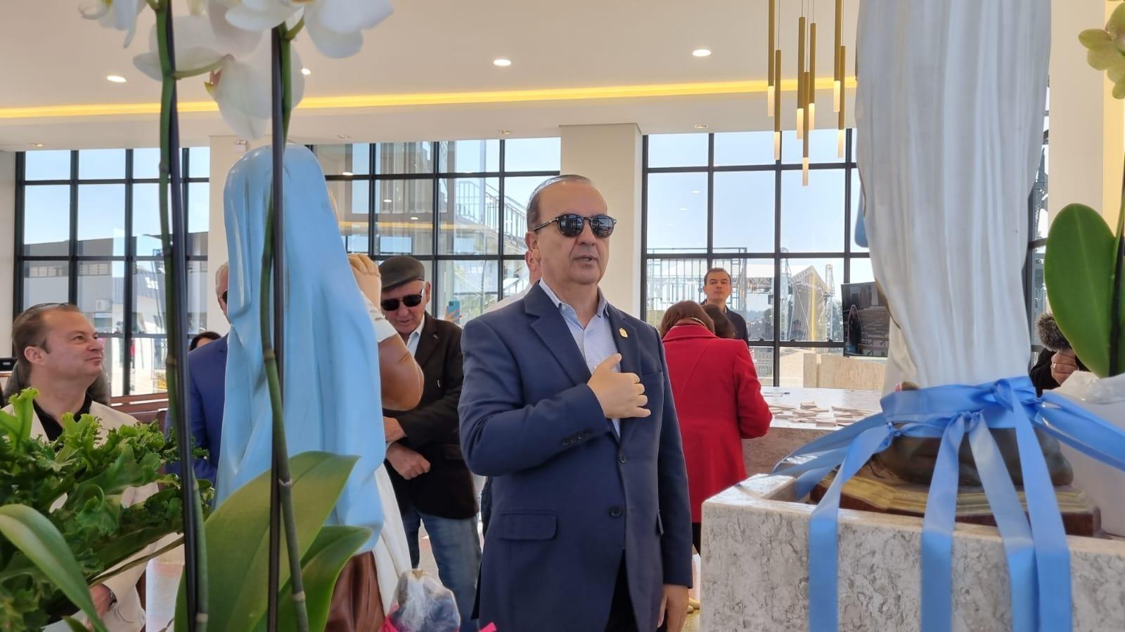 Governador Jorginho Mello prestigia comemorações do primeiro ano do Santuário Nossa Senhora de Lourdes e do Louvor