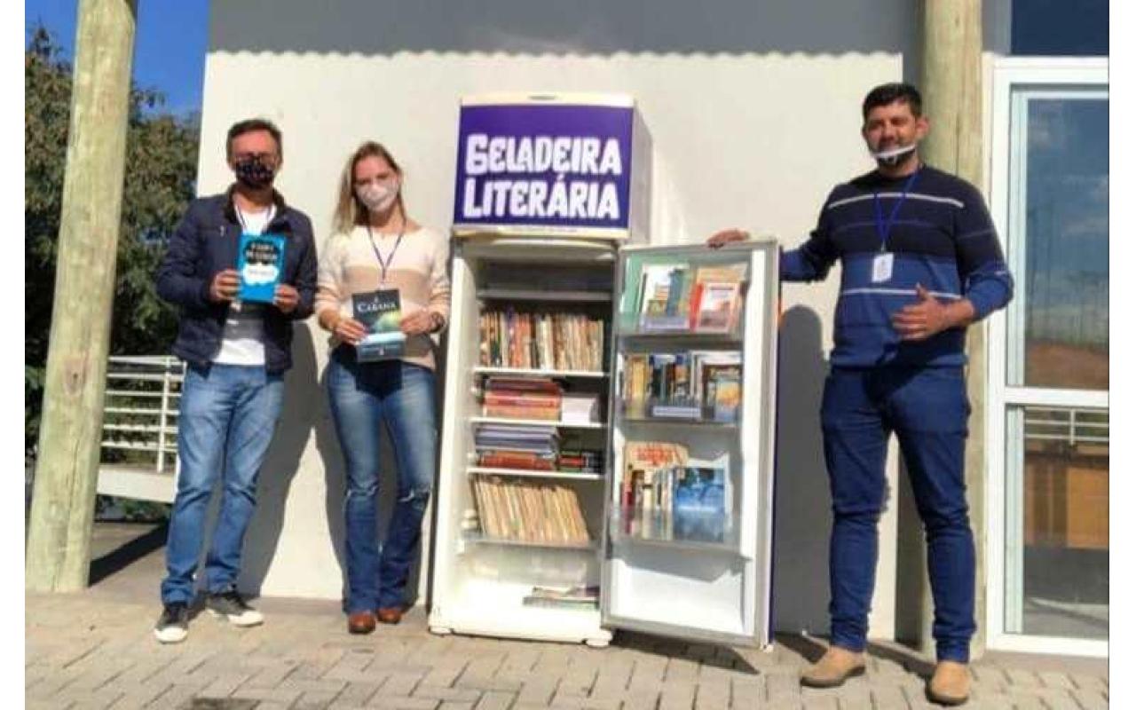 Projeto Geladeira Literária incentiva à leitura em Ituporanga