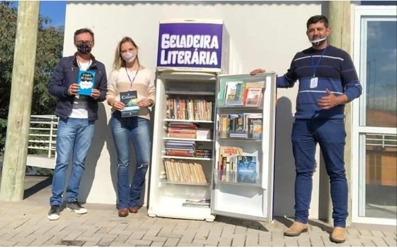 Projeto Geladeira Literária incentiva leitura em Ituporanga