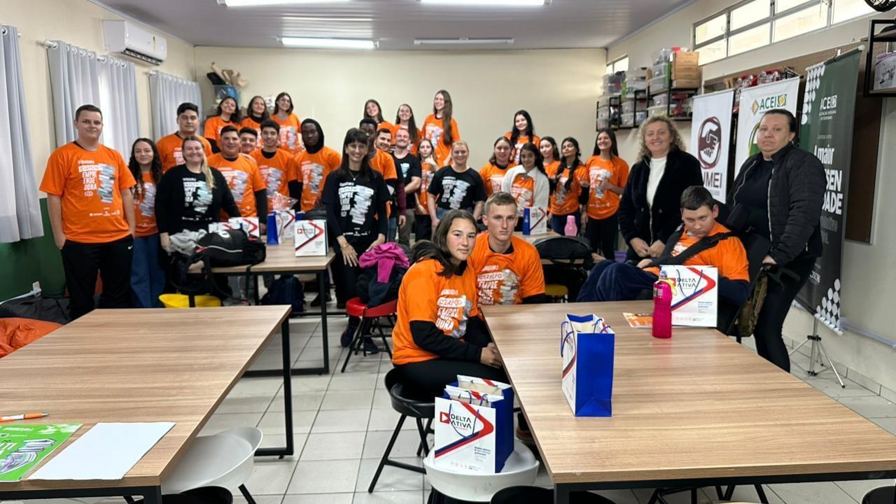 Projeto Geração Empreendedora inspira estudantes de Ituporanga com aulas práticas sobre negócios