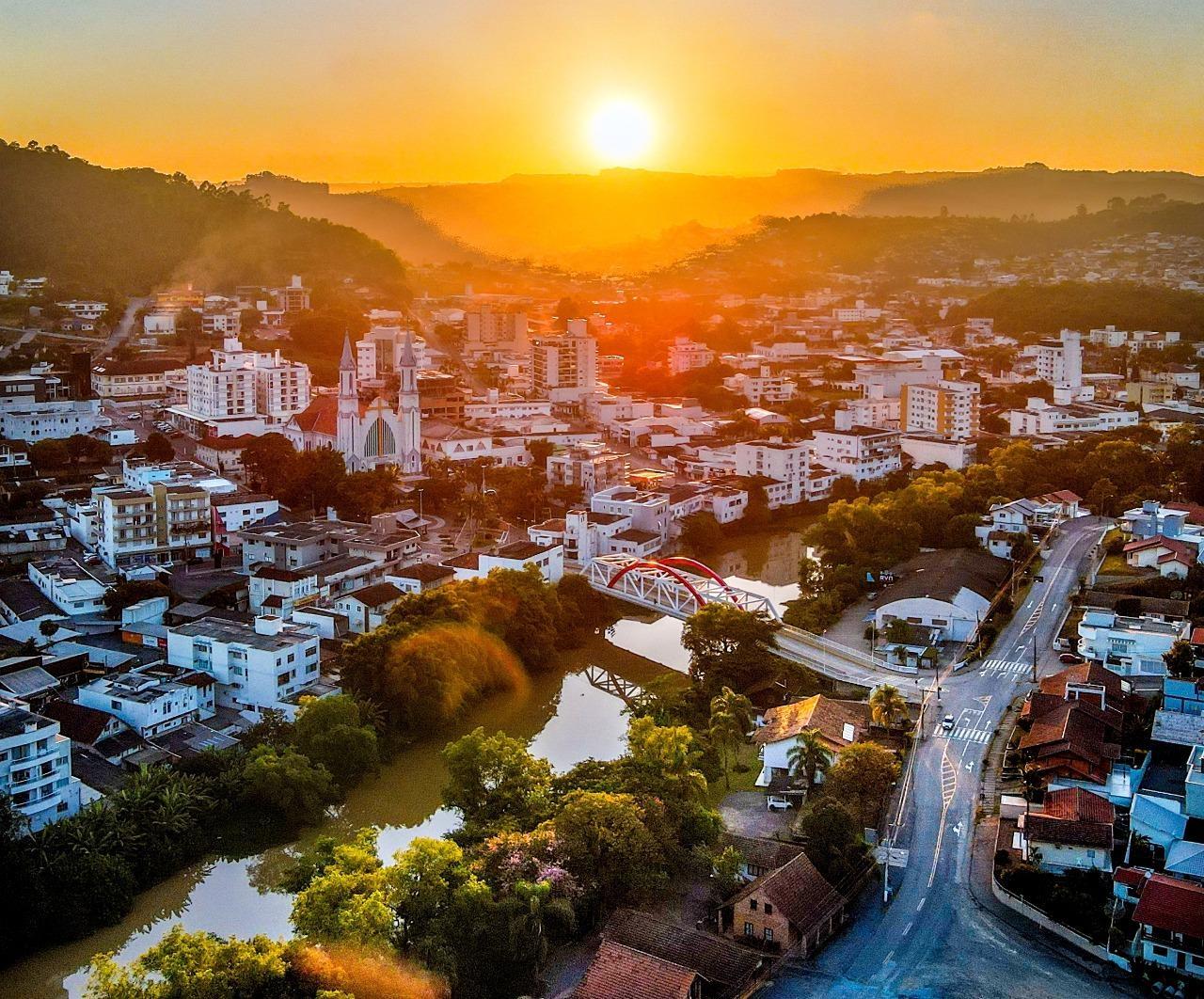 Projeto que vai regularizar as construções às margens dos rios será tema de audiência pública na noite desta quarta-feira (21)