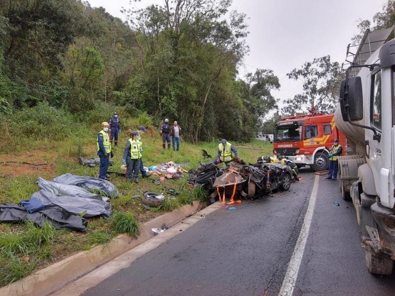 Quatro pessoas morrem em acidente na BR-470, no feriado da Independência, em Santa Catarina