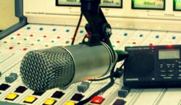 Quem anuncia em rádio comunitária também comete crime