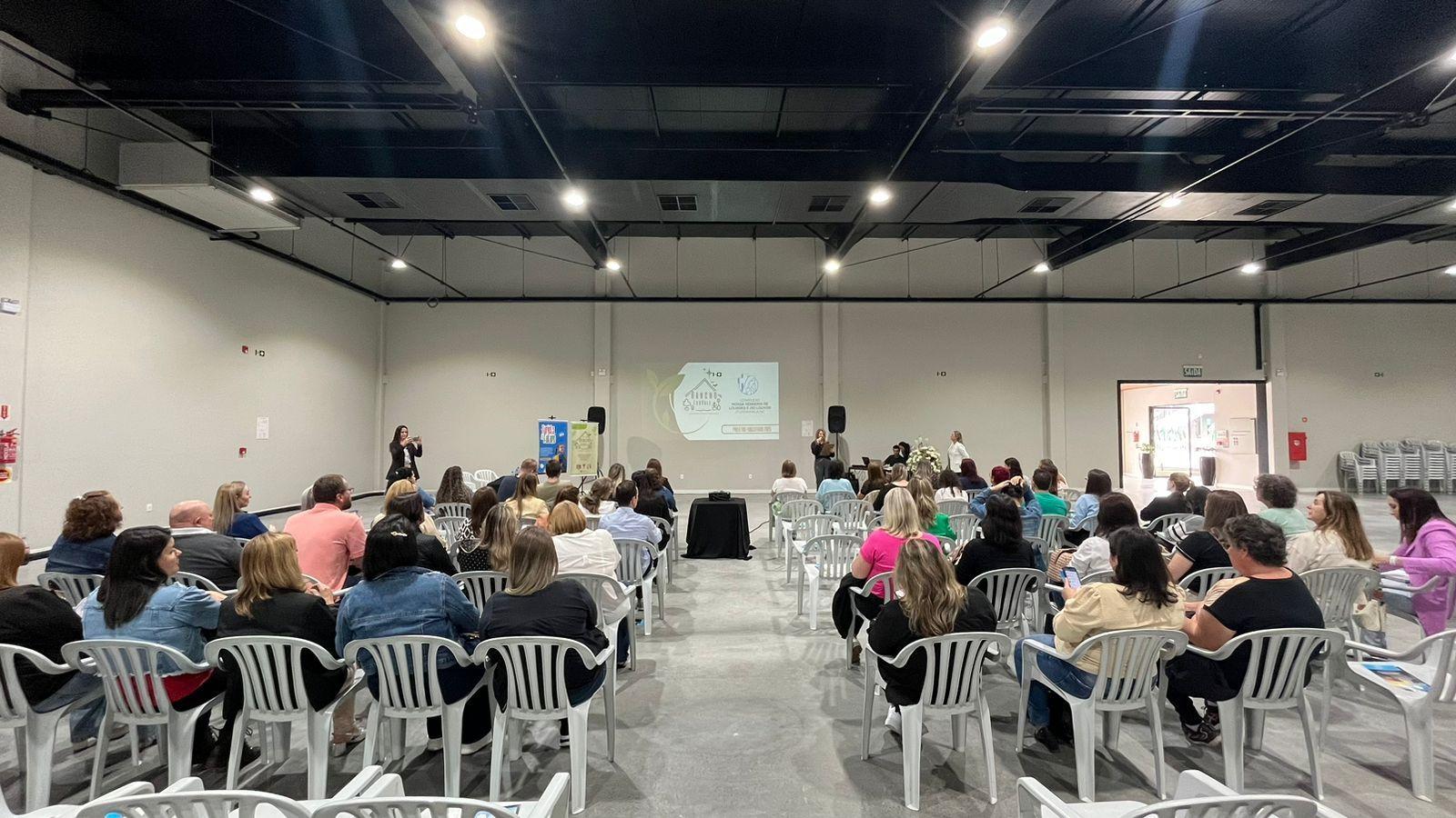 Rancho EcoVale e projeto Turista do Futuro são apresentados a gestores escolares do Alto Vale
