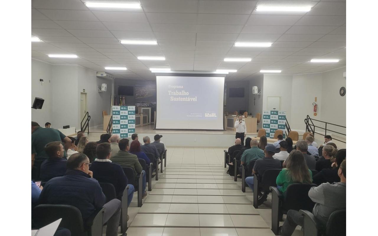 Reunião sobre a NR-31 reúne autoridades e agricultores em Ituporanga
